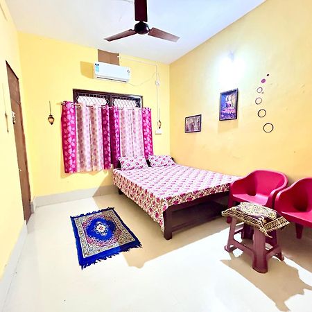Shree Nivas Homestay Puri Bagian luar foto