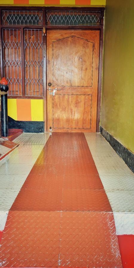 Shree Nivas Homestay Puri Bagian luar foto