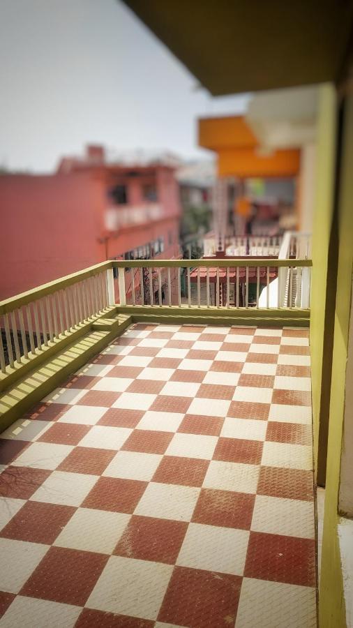 Shree Nivas Homestay Puri Bagian luar foto