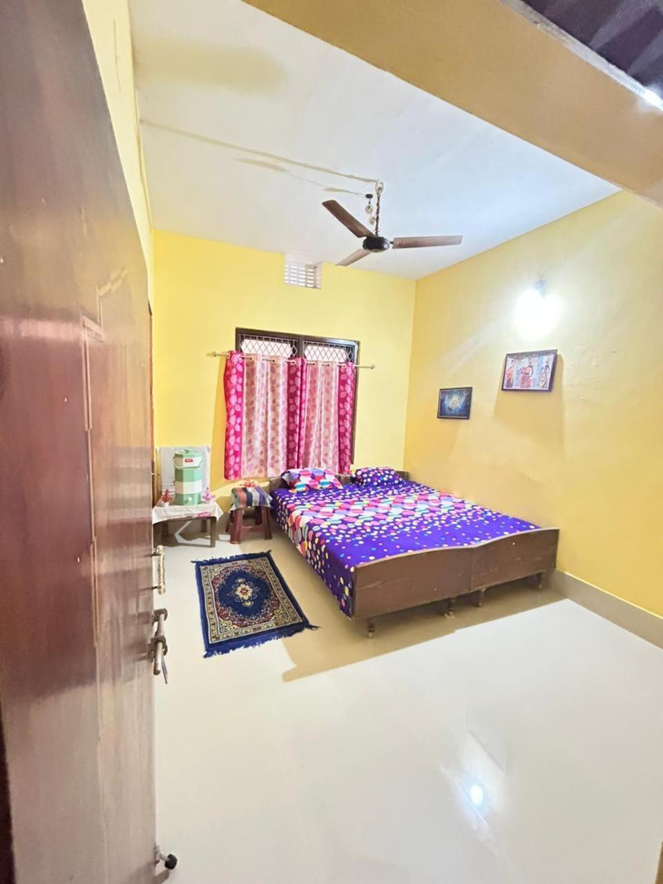 Shree Nivas Homestay Puri Bagian luar foto